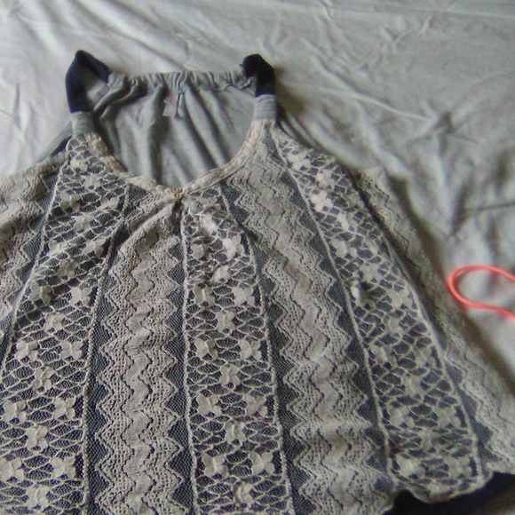 Tanks - Picture 2 of 3